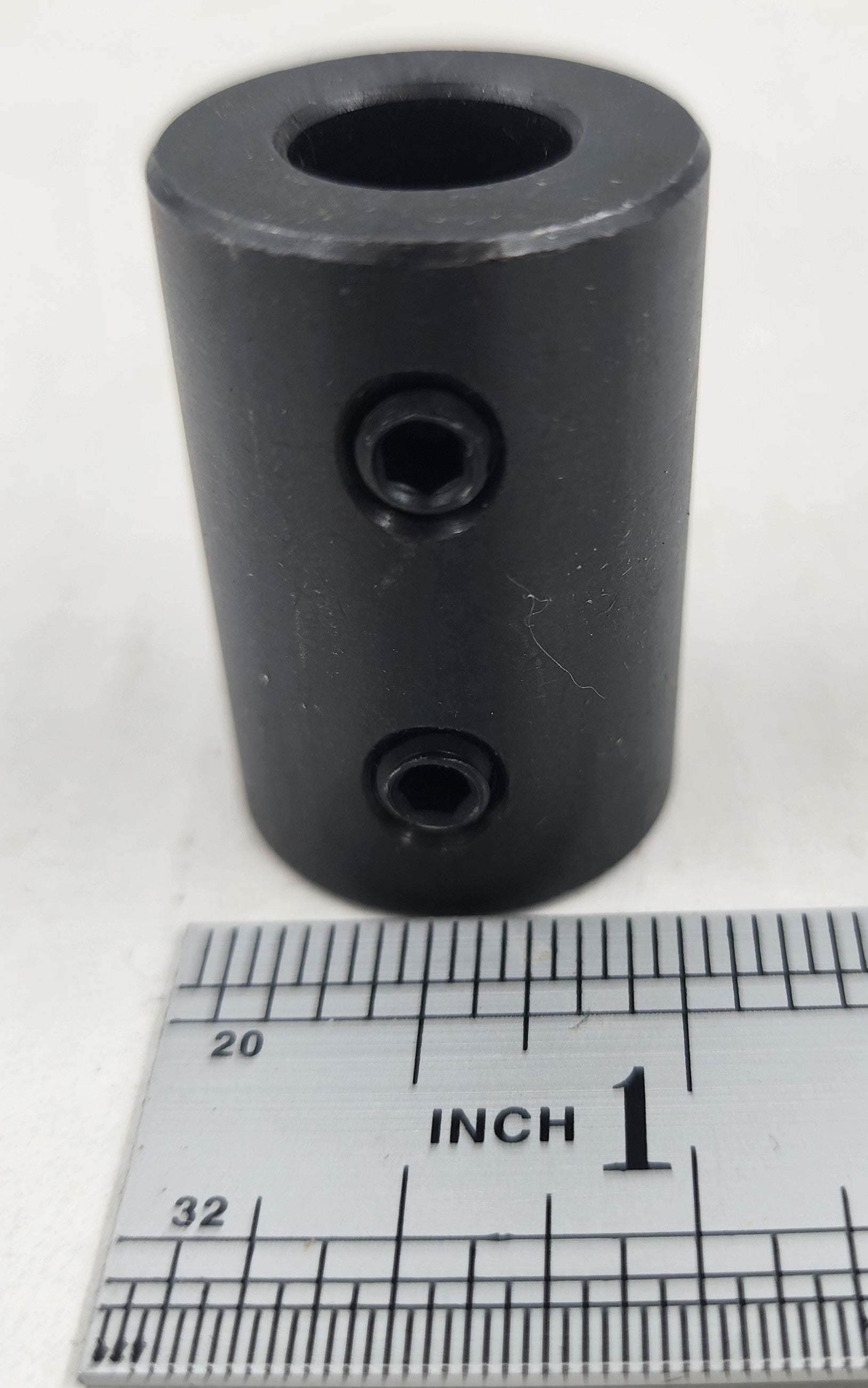 1/2"(smooth female)- 1/2" (smooth female) w/Set screws Coupler