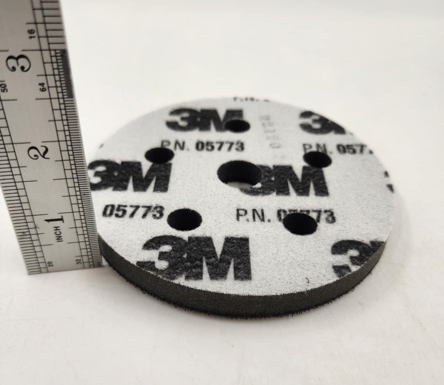 5" (5 HOLES + CENTER) SOFT FOAM H&L INTERFACE PAD 3/8" THICK (05773) 3M
