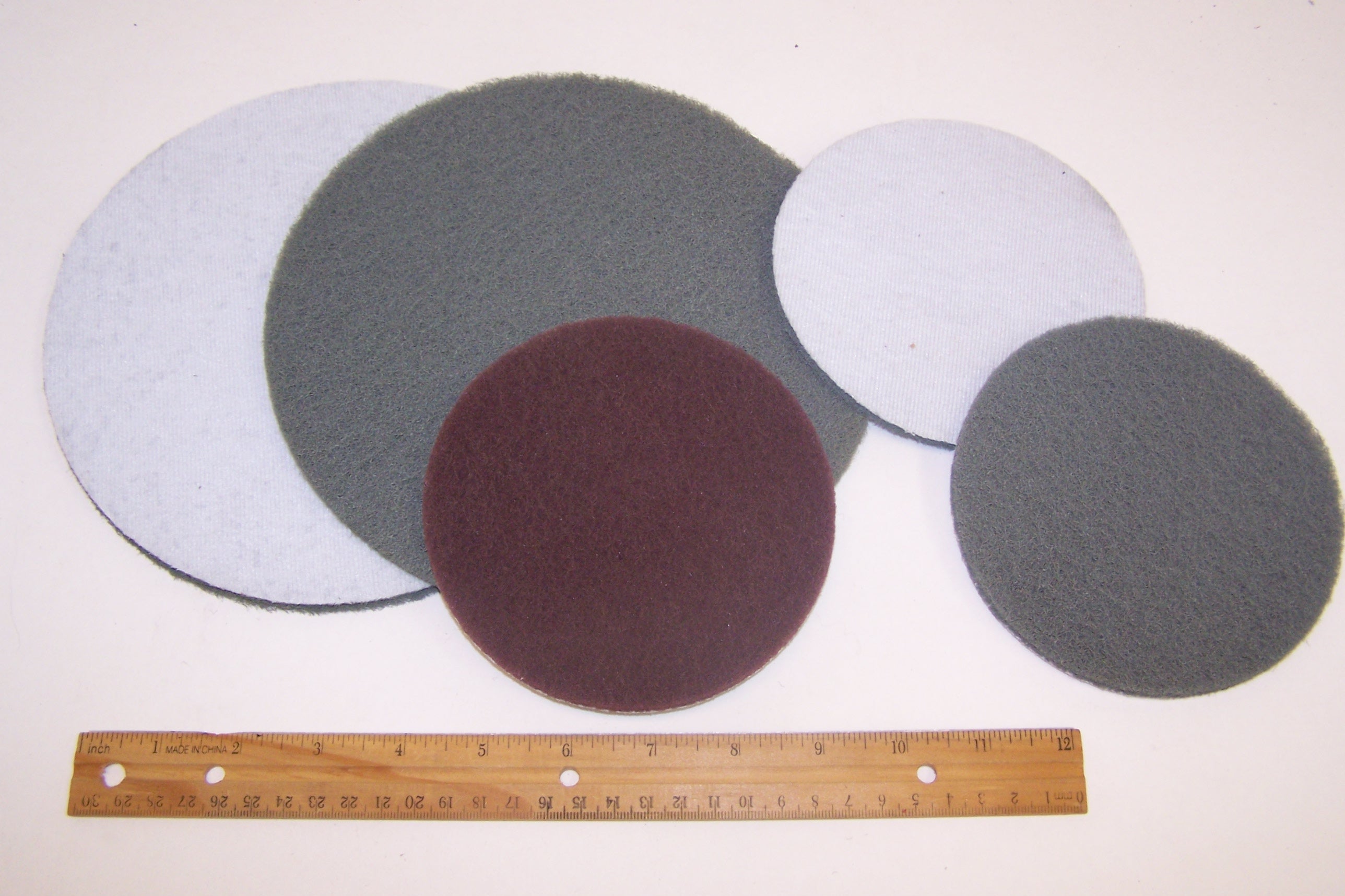 H&L NON-WOVEN DISCS WITHOUT LOOP BACKING MAROON DISCS