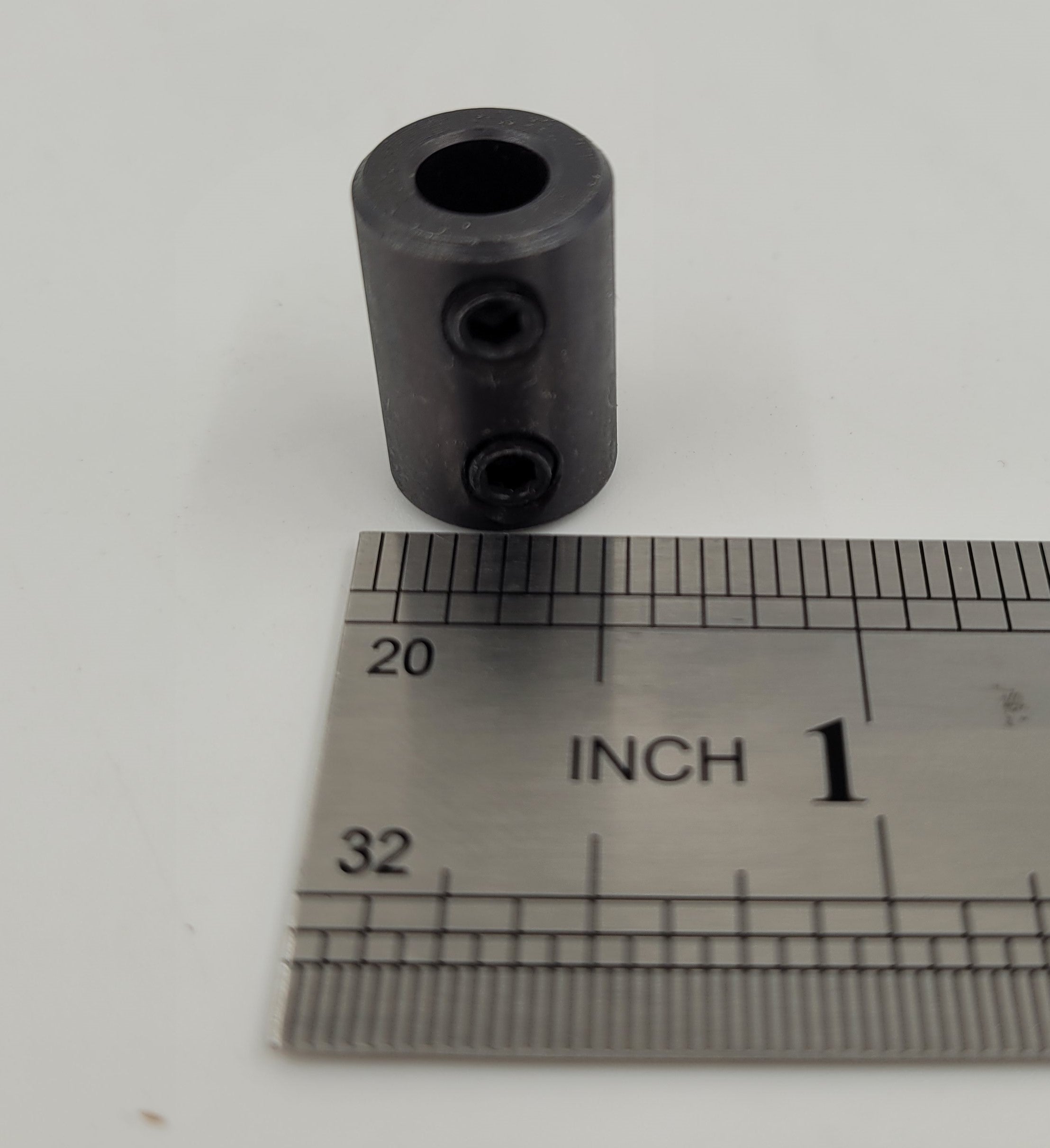 1/4"(smooth female)- 1/4" (smooth female) w/Set screws Coupler